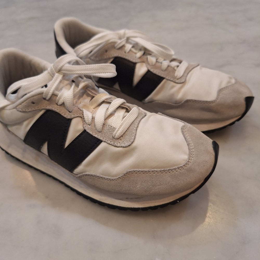 New Balance 237 Sneakers Men Sz 8.5 Wom 10 White Black WS237BW Lifestyle Running